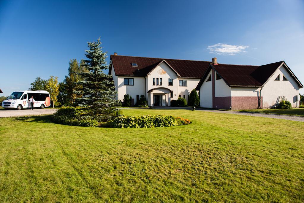 Hotel Sanvilla Sigulda Exterior foto