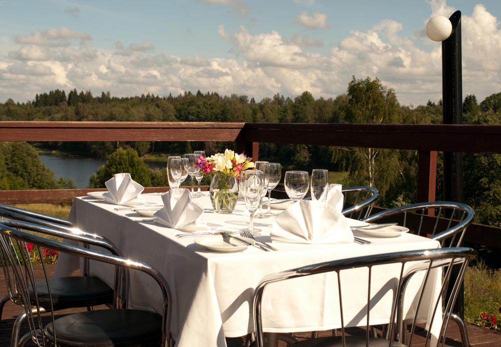 Hotel Sanvilla Sigulda Exterior foto